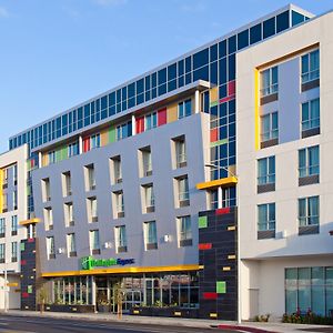 Holiday Inn Express North Hollywood - Burbank Area, An Ihg Hotel